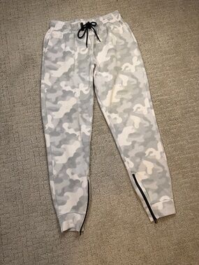 Gray & White Camo Joggers- strong by zumba